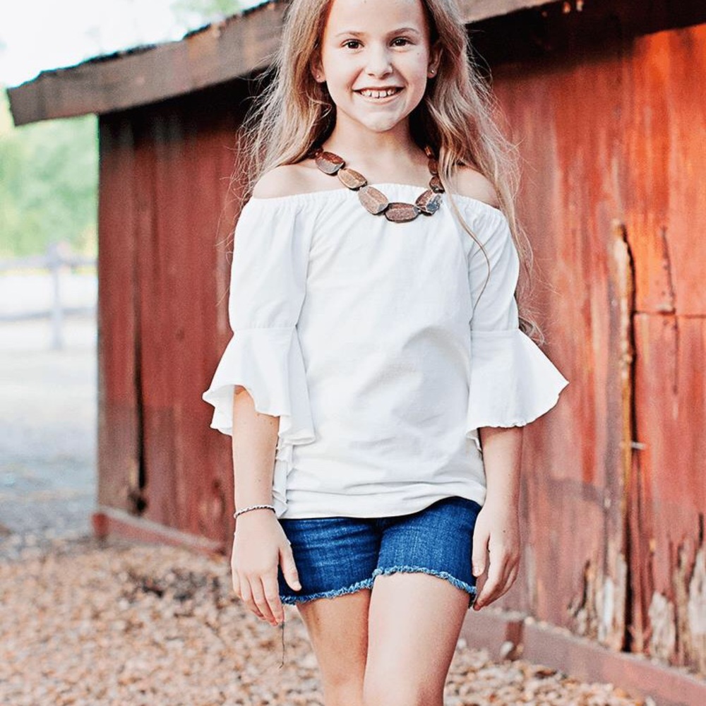 🌸Girls boutique Flared sleeve Top in white